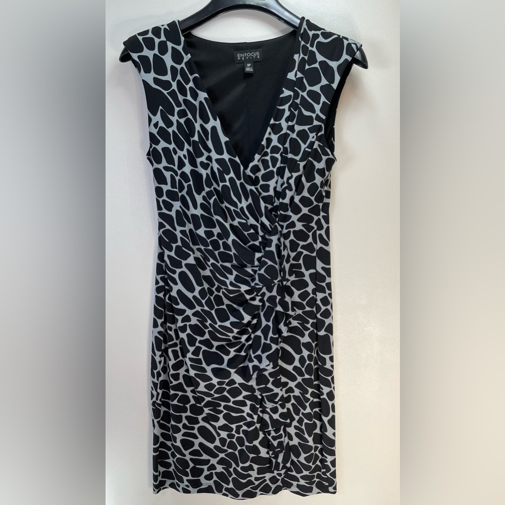 ENFOCUS STUDIO | Black & Gray Animal Print Dress | Size 8P